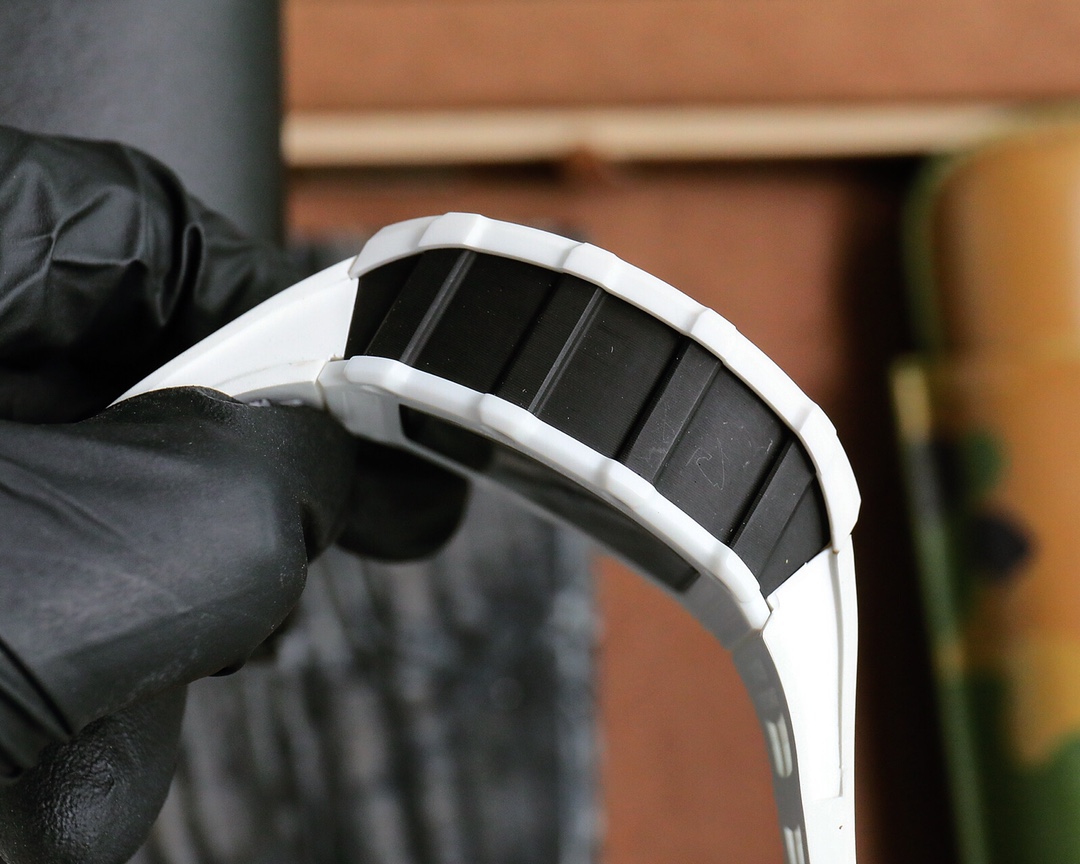 Richard Miller RM 11 03