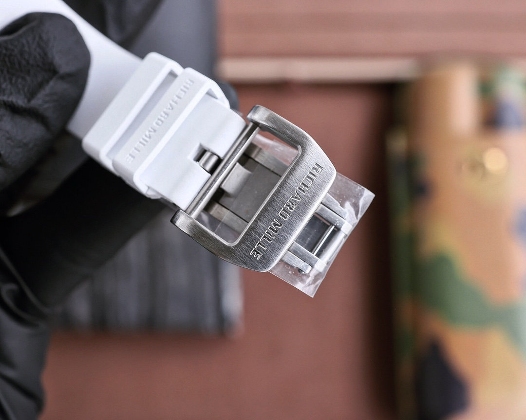 Richard Miller RM 055