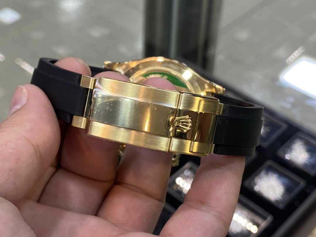 Guest table, 18K gold-filled Yu Wenle