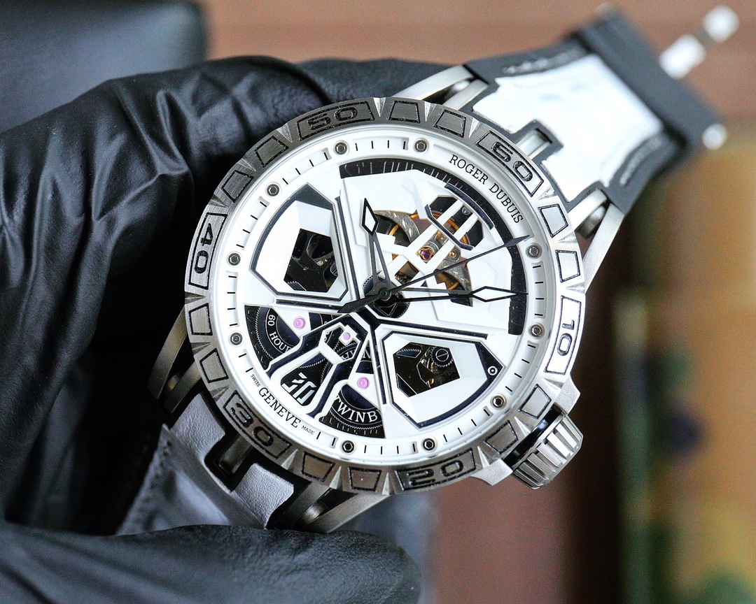 Roger DUBUIS 234