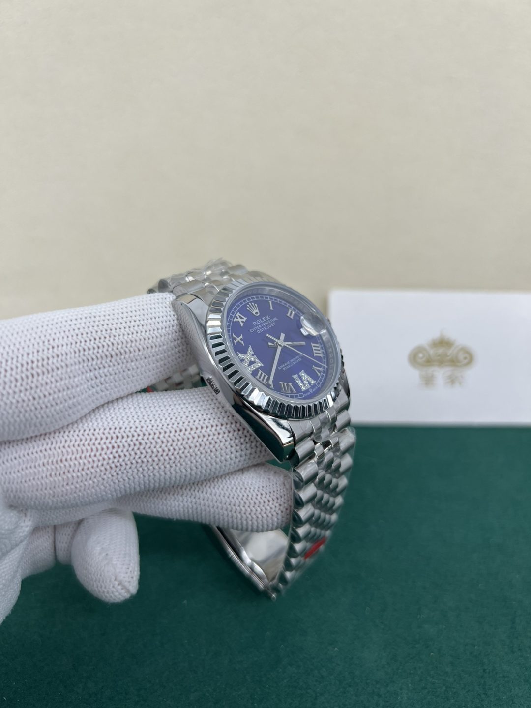 Royal Live Shot Rolex Diary Series, 31 blue diamond engravings
