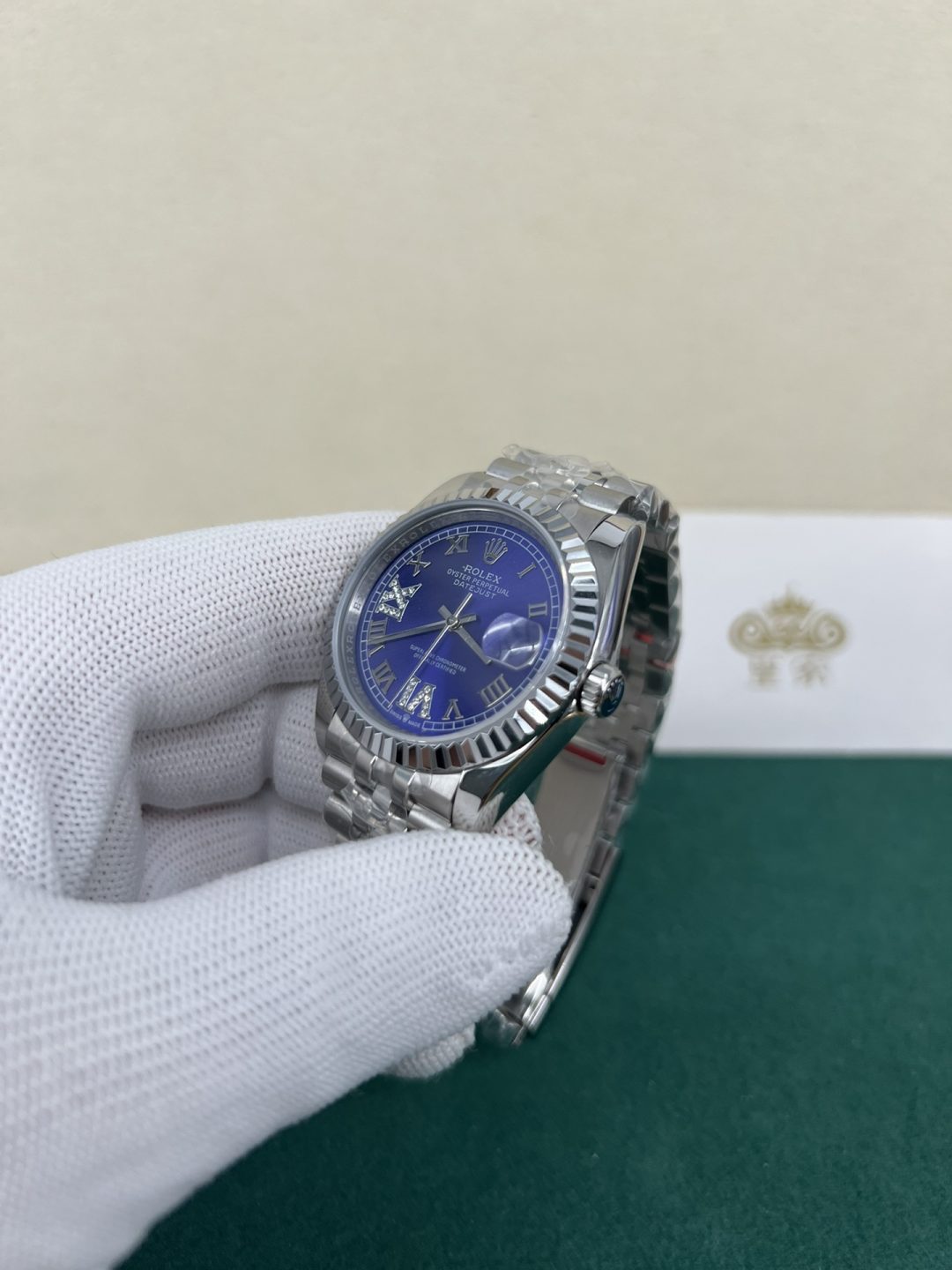 Royal Live Shot Rolex Diary Series, 31 blue diamond engravings