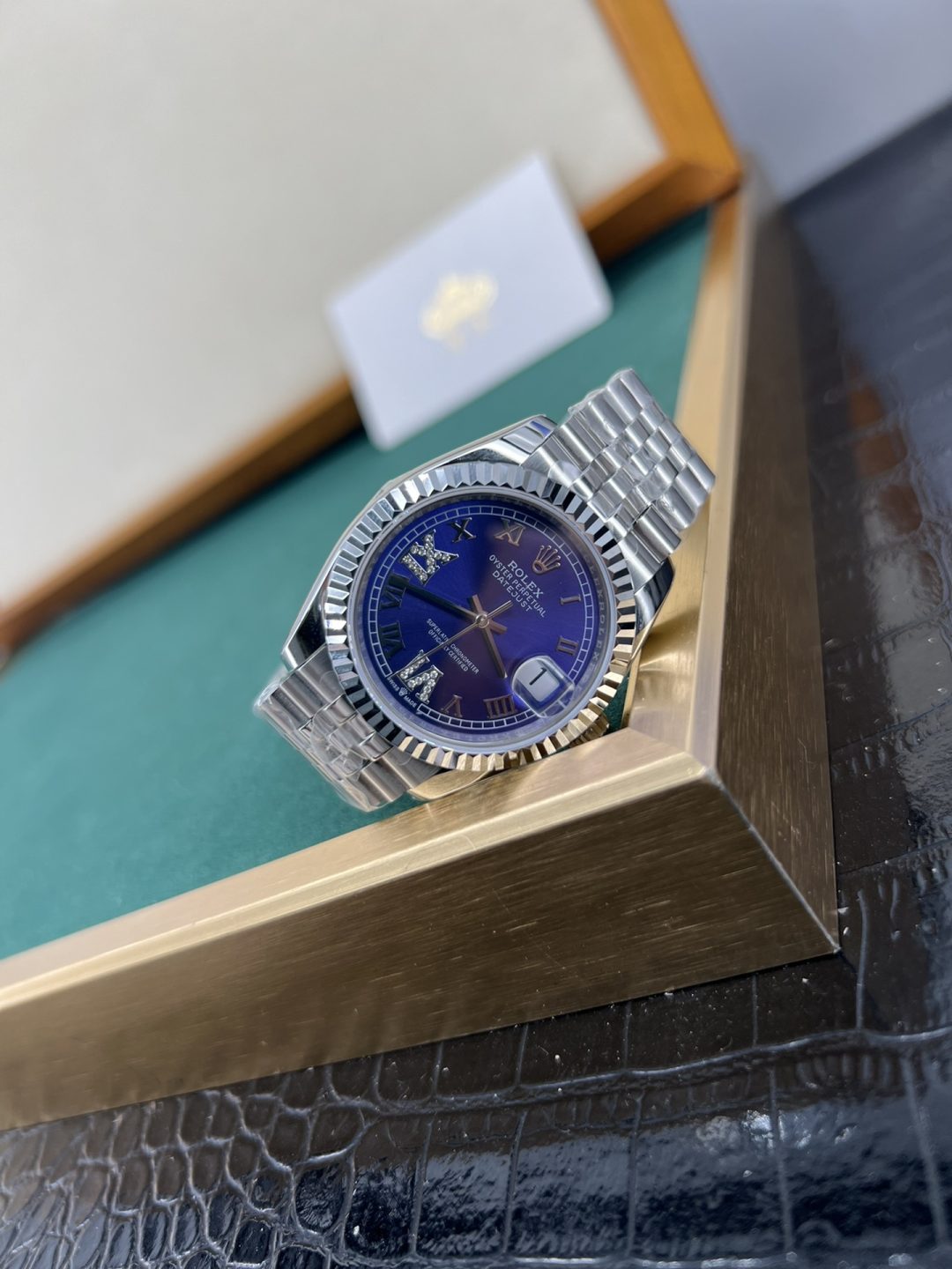 Royal Live Shot Rolex Diary Series, 31 blue diamond engravings