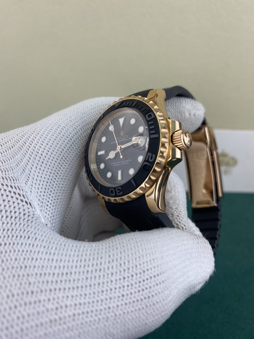 Royal Live Shot Rolex Yachts Celebrity Women's Gold Yacht