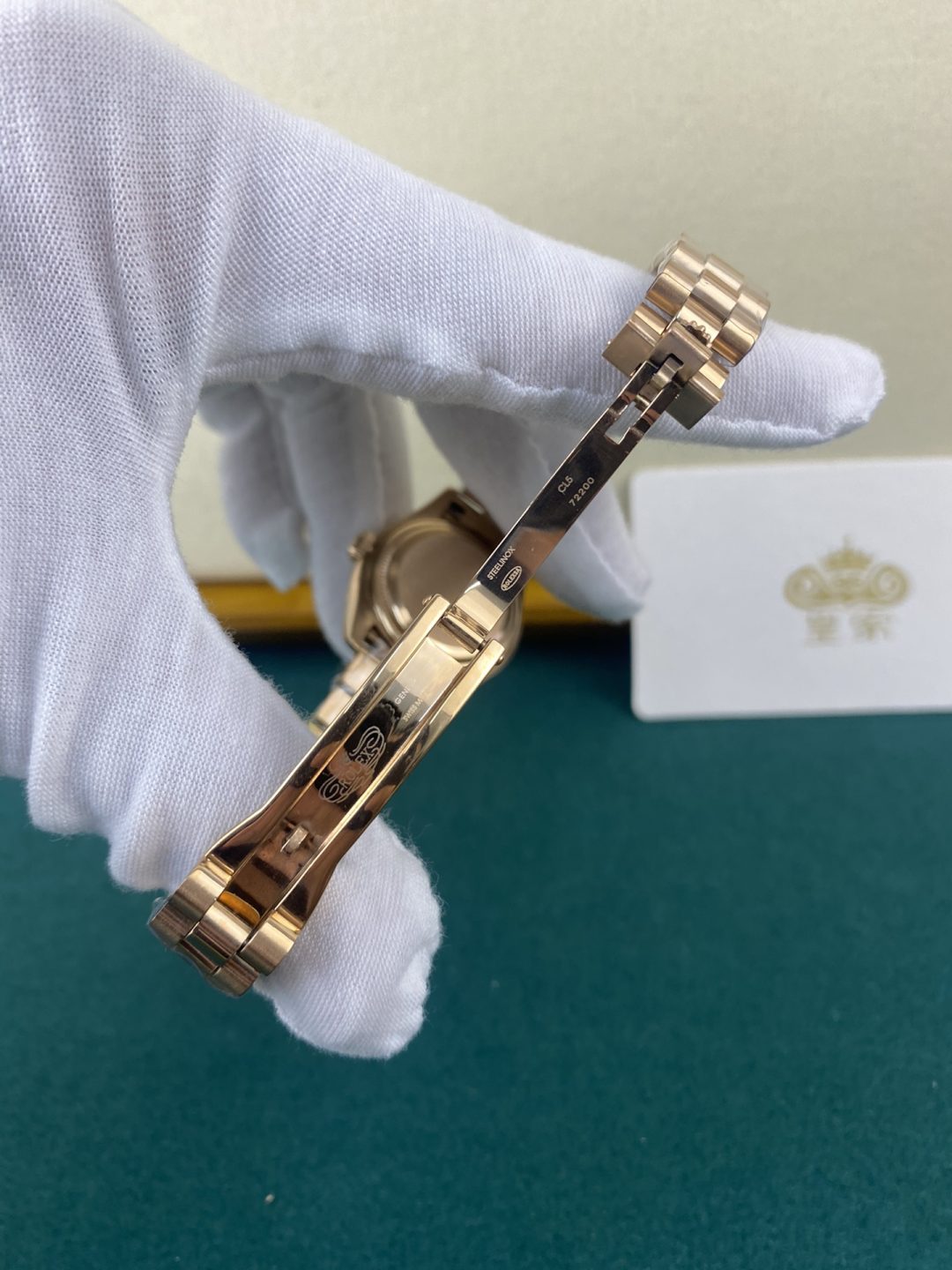 Royal Live Shot Rolex Log Mother-of-Pearl 28mm