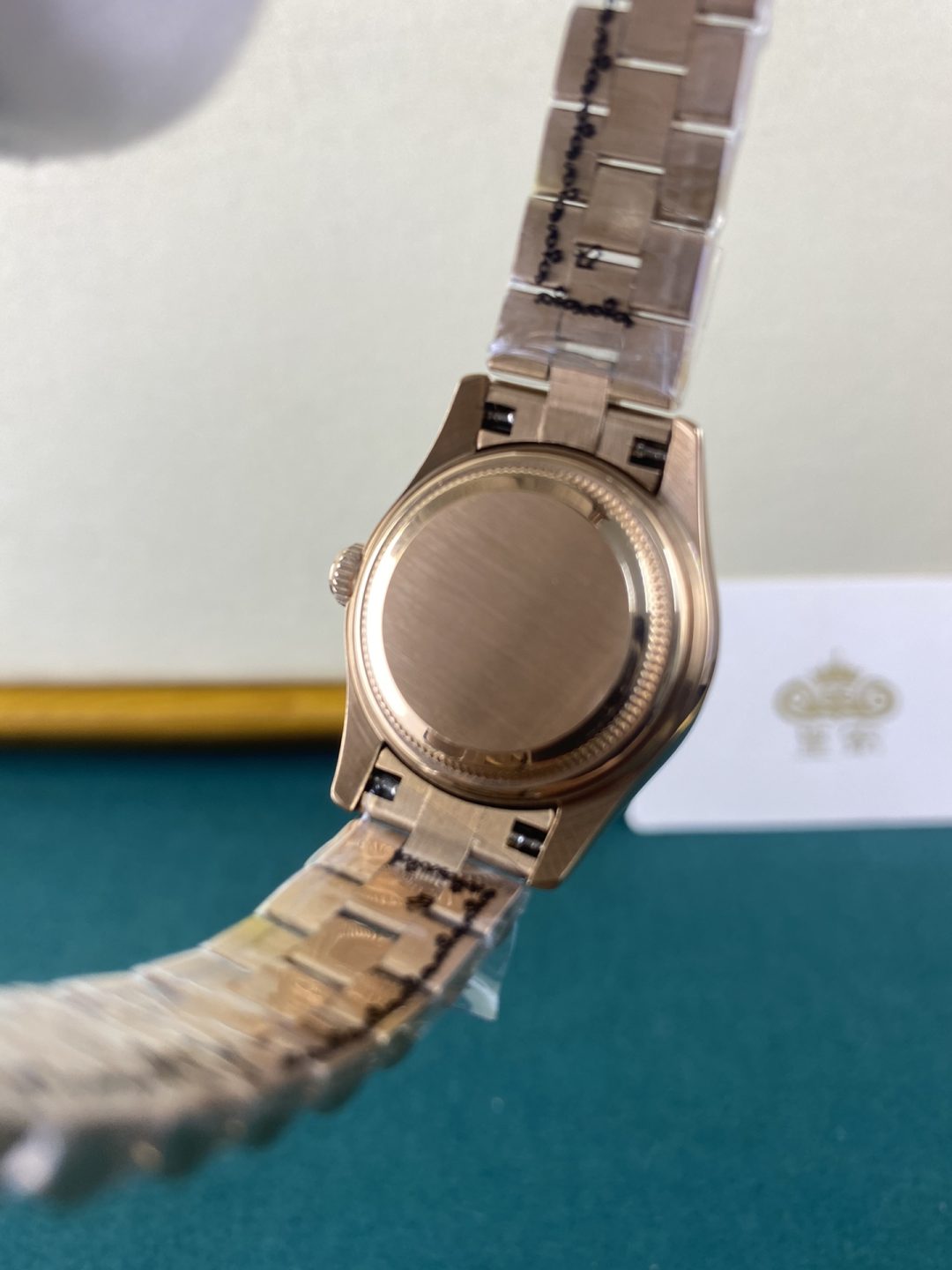 Royal Live Shot Rolex Log Mother-of-Pearl 28mm