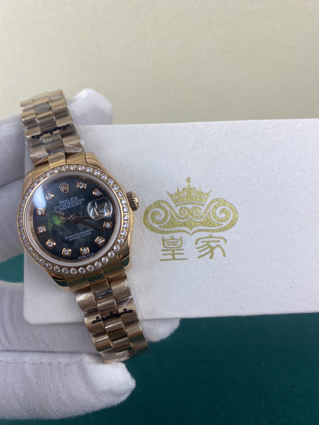 Royal Live Shot Rolex Log Mother-of-Pearl 28mm
