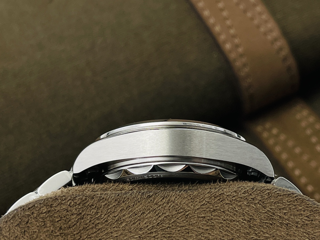 The OMEGA Omega Seamaster Goddess! 34 mm