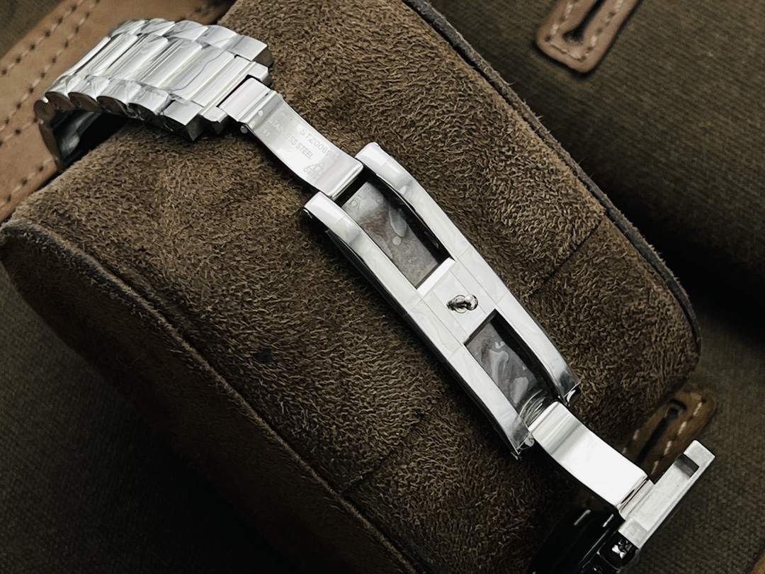 The OMEGA Omega Seamaster Goddess! 34 mm