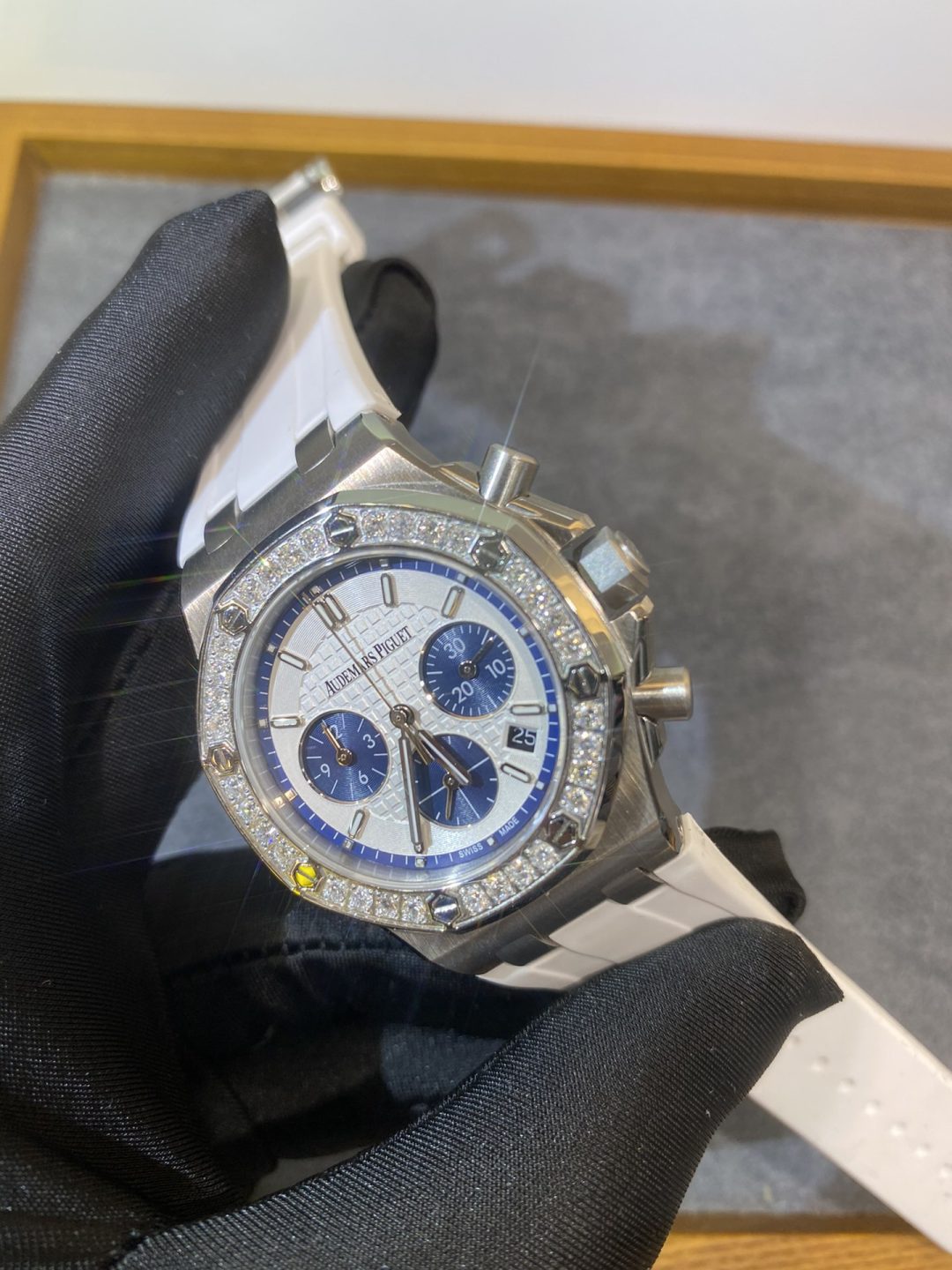 AP watch set with real diamonds