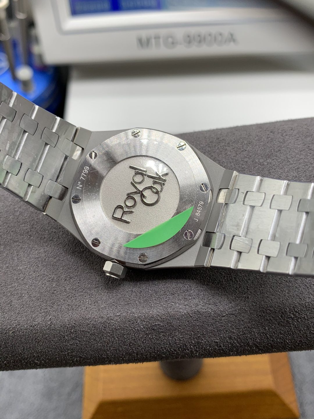 Audemars Piguet Women's Quartz 67651