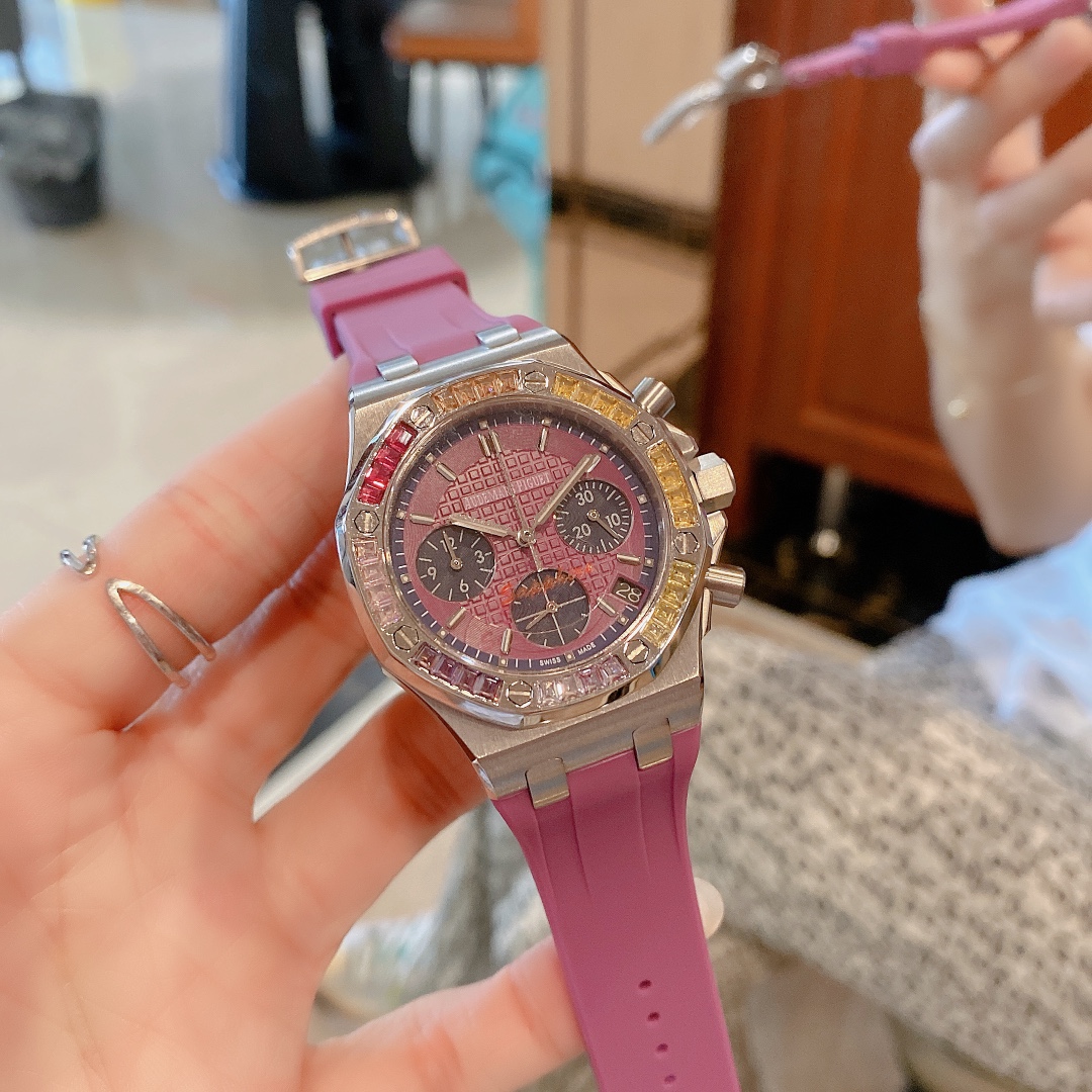 Audemars Piguet Royal Oak Taro Purple comes