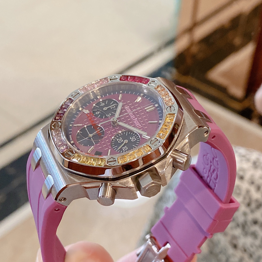 Audemars Piguet Royal Oak Taro Purple comes