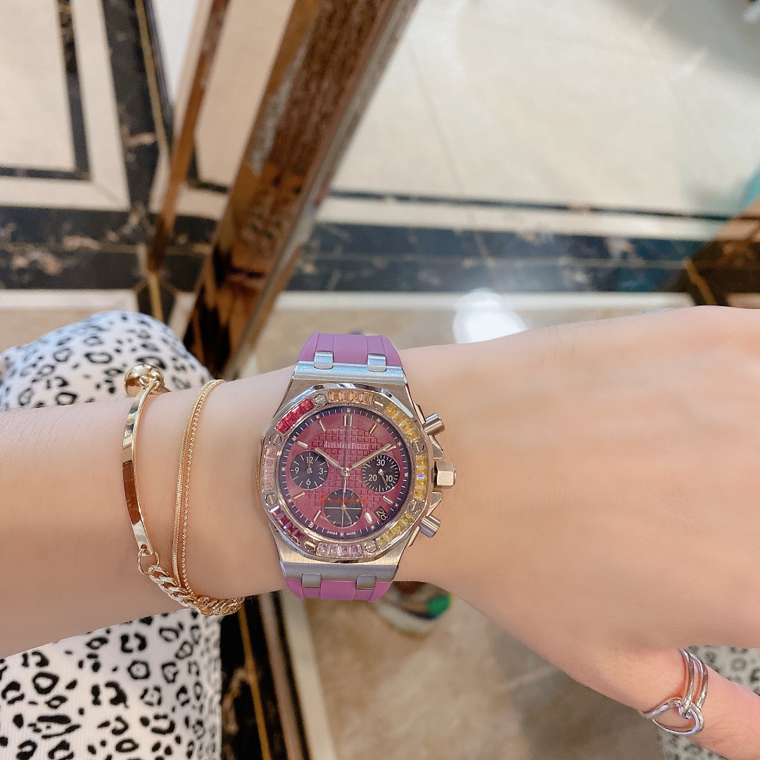 Audemars Piguet Royal Oak Taro Purple comes