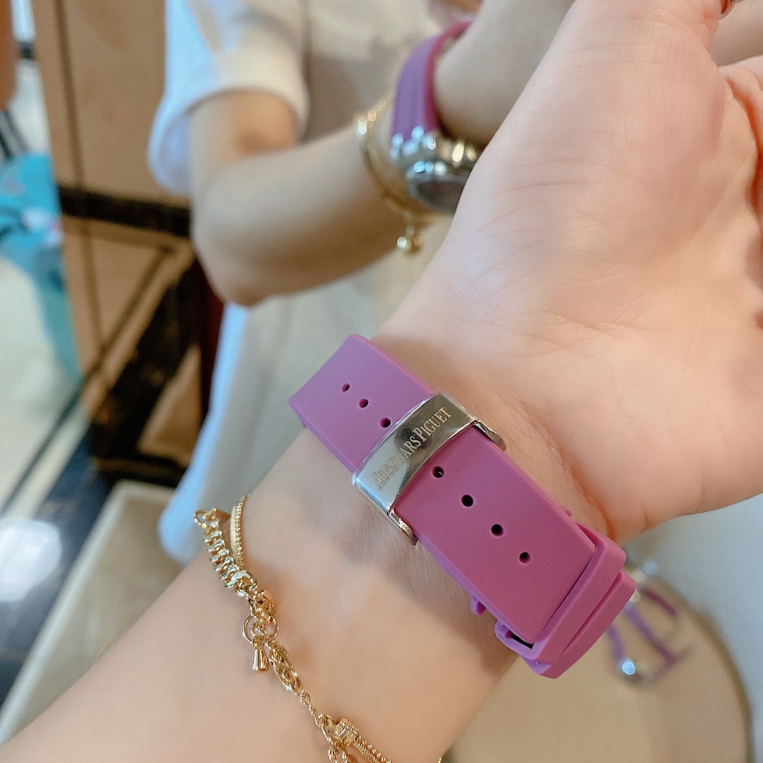 Audemars Piguet Royal Oak Taro Purple comes