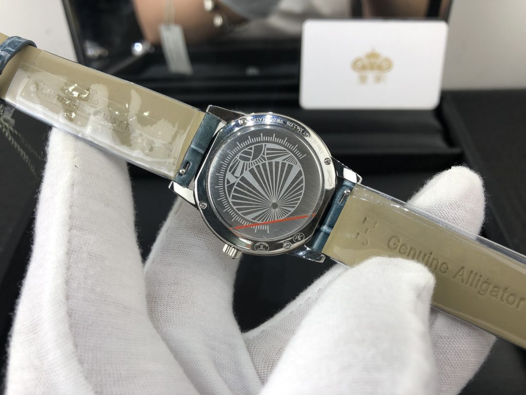 Jaeger-LeCoultre Dating Shell Dial Women's Watch