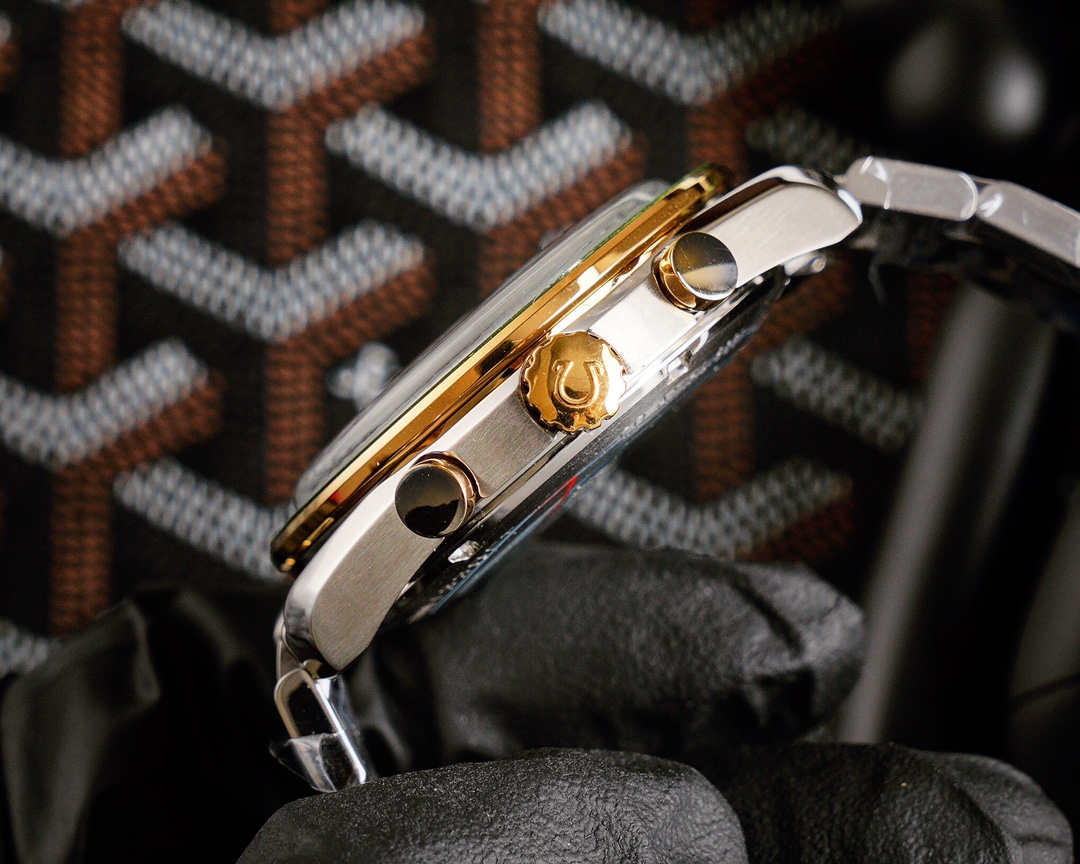 OMEGA Speedmaster Racing 43