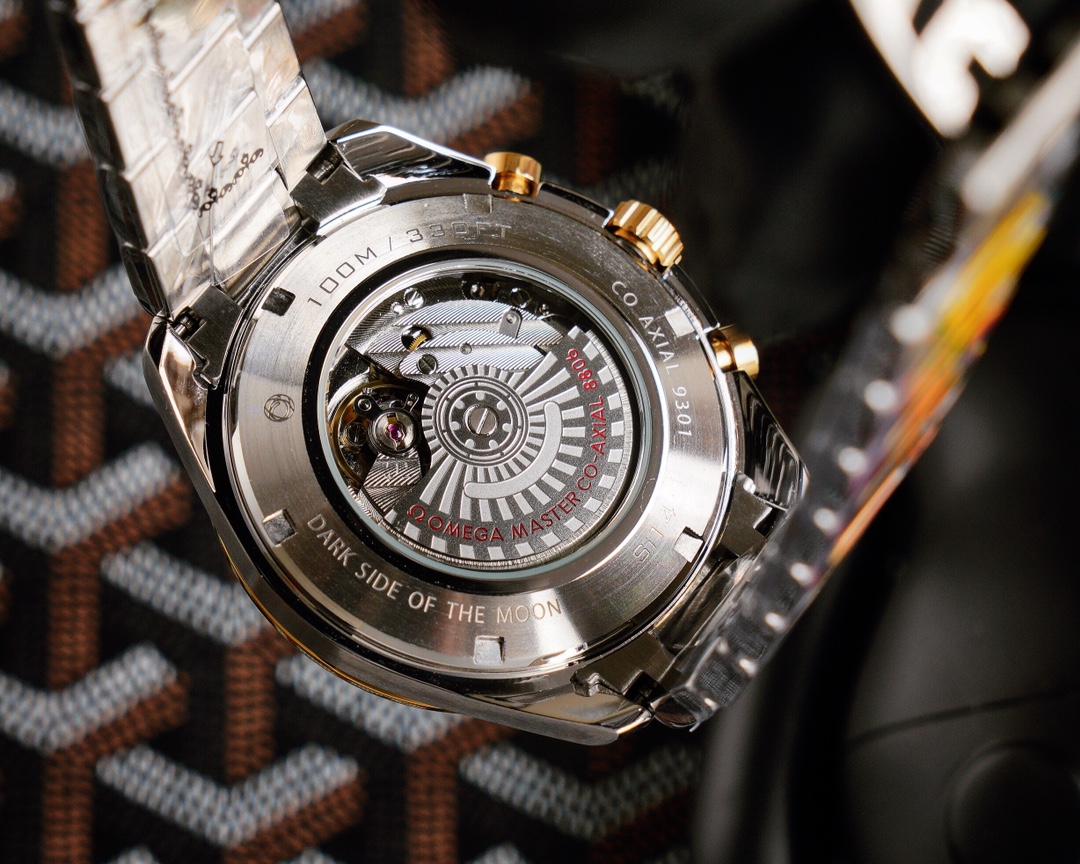 OMEGA Speedmaster Racing 43