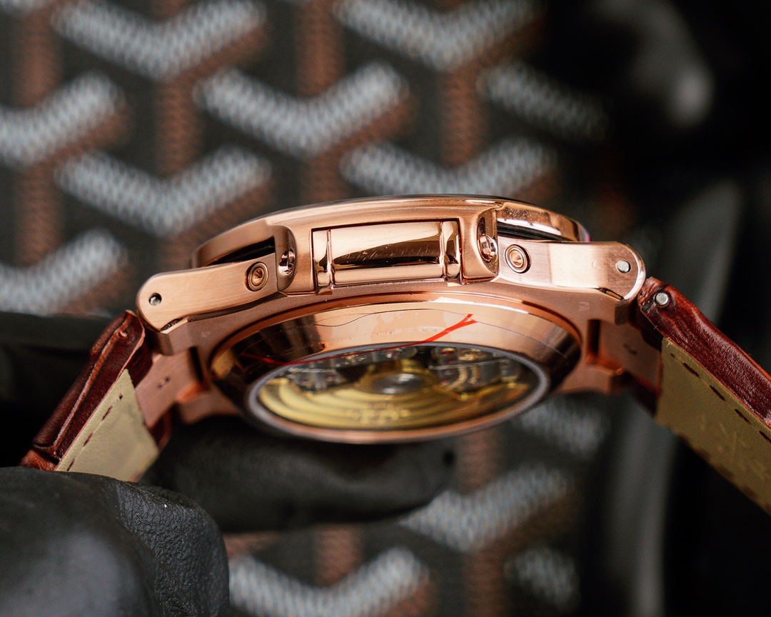 Patek Philippe Sporty Elegance Series 5726